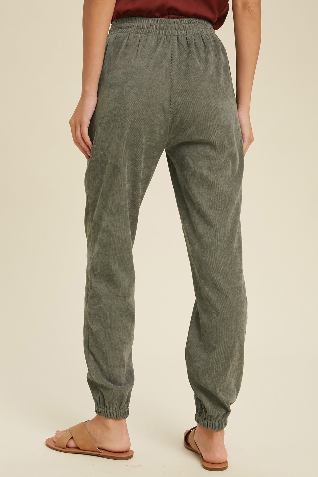 【BOK PLACE】Corduroy Golden Warm Jogger Wide Training PT 0061037_wl21-6169.jpg?v=1633630951