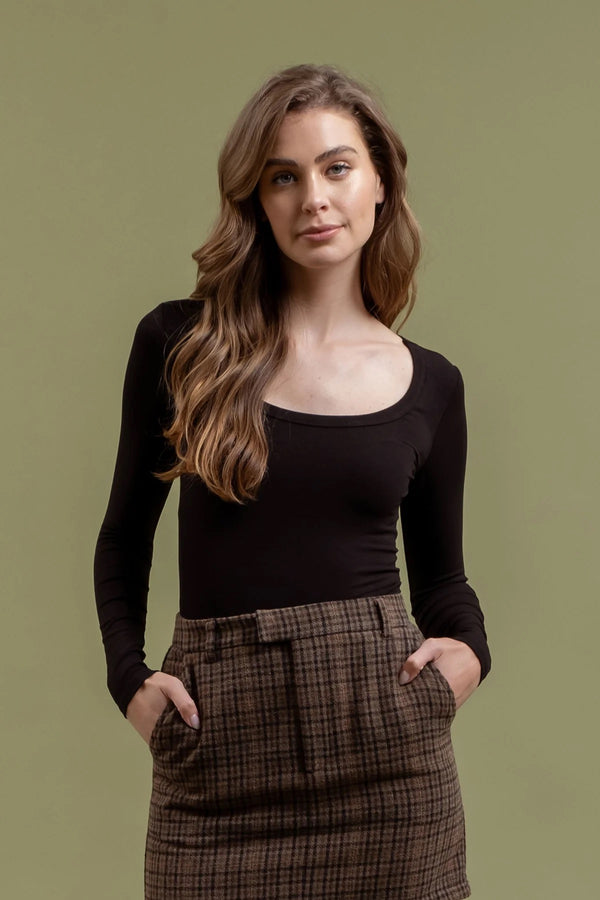 Scoop Neck Long Sleeve Top - Black